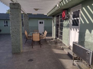 BONITA CASA MUY GRANDE EN FRACCIONAMIENTO EL MIRADOR, TIJUANA