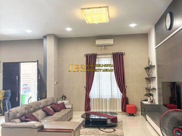 Jual Villa Fully Furnished di Komplek Grand Cemara Asri Jalan Cemara