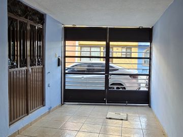 CASA EN VENTA EN SLP, COL TEQUIS
