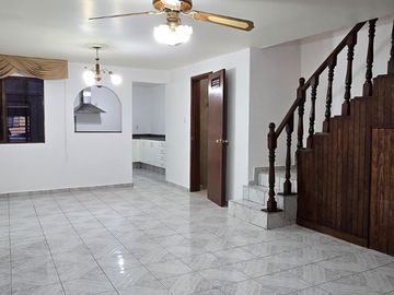 CASA EN VENTA EN SLP, COL TEQUIS