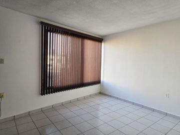 CASA EN VENTA EN SLP, COL TEQUIS