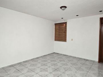 CASA EN VENTA EN SLP, COL TEQUIS