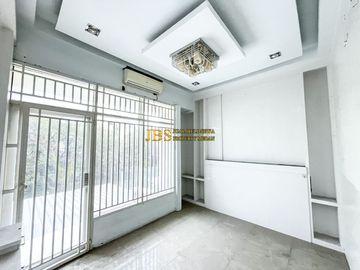Dijual Villa Siap Huni di Komplek De Casa Villa Jalan Asrama - Ringroad