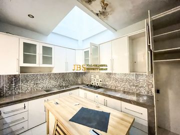 Dijual Villa Siap Huni di Komplek De Casa Villa Jalan Asrama - Ringroad