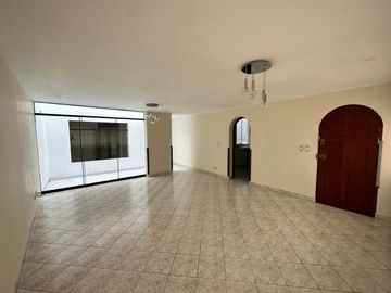 Venta de Departamento con Aires en Azotea | Barranco – $215,000 ✨🌿