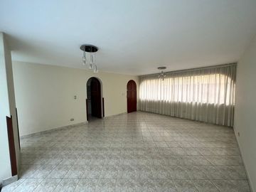 Venta de Departamento con Aires en Azotea | Barranco – $215,000 ✨🌿
