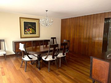 ESPECTACULAR CASA DE 5 DORMITORIOS 