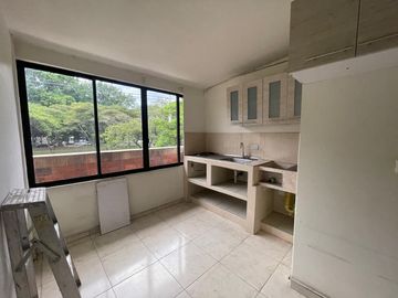 VENTA DE CASA COMERCIAL EN EL CANEY, SOBRE LA AVENIDA SIMÓN BOLIVAR