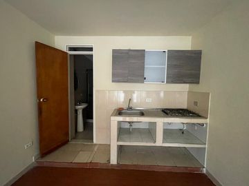 VENTA DE CASA COMERCIAL EN EL CANEY, SOBRE LA AVENIDA SIMÓN BOLIVAR