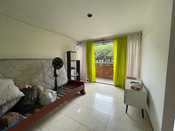 VENTA DE CASA COMERCIAL EN EL CANEY, SOBRE LA AVENIDA SIMÓN BOLIVAR