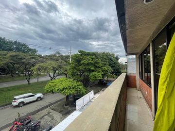 VENTA DE CASA COMERCIAL EN EL CANEY, SOBRE LA AVENIDA SIMÓN BOLIVAR