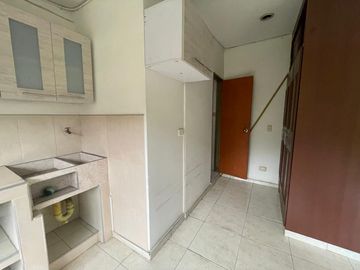 VENTA DE CASA COMERCIAL EN EL CANEY, SOBRE LA AVENIDA SIMÓN BOLIVAR