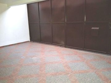 Linda casa nueva en venta cerca del colegio Benavente y Periférico tres niveles, tres recamaras 3 baños 3 autos $2,000,000