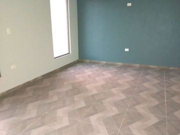Linda casa nueva en venta cerca del colegio Benavente y Periférico tres niveles, tres recamaras 3 baños 3 autos $2,000,000