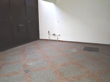 Linda casa nueva en venta cerca del colegio Benavente y Periférico tres niveles, tres recamaras 3 baños 3 autos $2,000,000