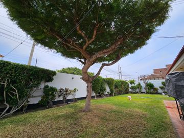 CASA -TERRENO EN CHORRILLOS