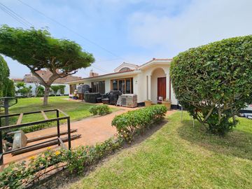 CASA -TERRENO EN CHORRILLOS