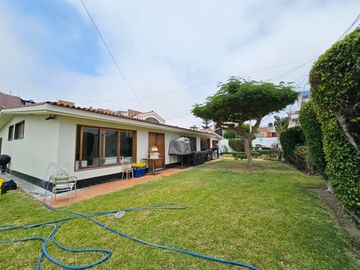 CASA -TERRENO EN CHORRILLOS