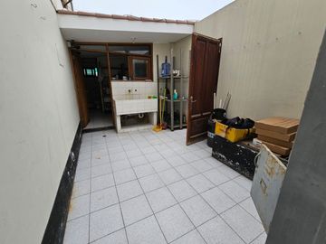 CASA -TERRENO EN CHORRILLOS