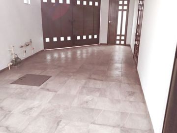 Linda casa nueva en esquina cerca del colegio Benavente y Periférico hospital general, con tres recamaras 2 autos, con  terraza $2,120,000