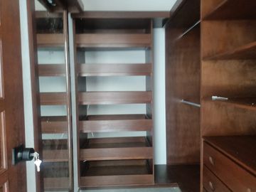 Casa con 3 Habitaciones y Terraza a la venta en Solares Banthi