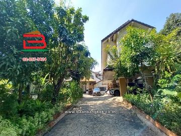 บ้านเดี่ยว โครงการ ลดาวัลย์ ศรีนครินทร์ เนื้อที่ 298 ตรว. บางพลี สมุทรปราการ