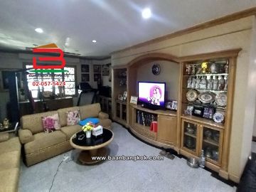 บ้านเดี่ยว โครงการ ลดาวัลย์ ศรีนครินทร์ เนื้อที่ 298 ตรว. บางพลี สมุทรปราการ