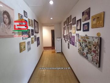บ้านเดี่ยว โครงการ ลดาวัลย์ ศรีนครินทร์ เนื้อที่ 298 ตรว. บางพลี สมุทรปราการ
