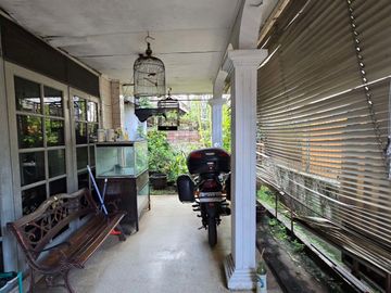 Dijual Rumah Tua Hitung Tanah di Kramat Pela Kebayoran baru Cocok dibangun Kost