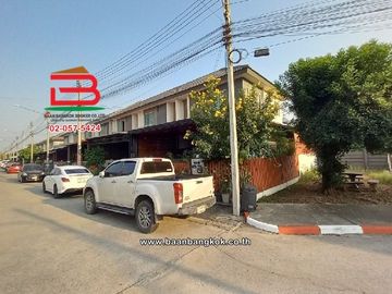 ทาวน์เฮาส์ หมู่บ้าน บ้านพฤกษา 123 พหลโยธิน-คลองหลวง เนื้อที่ 20.4 ตรว. ต.คลองสอง ปทุมธานี