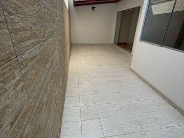 AMPLIO DEPARTAMENTO FLAT 210 M2 EN 1ER PISO MARANGA SAN MIGUEL USD 270,000