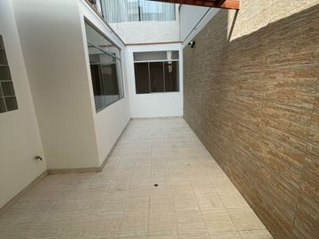 AMPLIO DEPARTAMENTO FLAT 210 M2 EN 1ER PISO MARANGA SAN MIGUEL USD 270,000