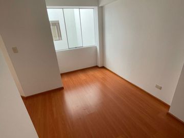 AMPLIO DEPARTAMENTO FLAT 210 M2 EN 1ER PISO MARANGA SAN MIGUEL USD 270,000