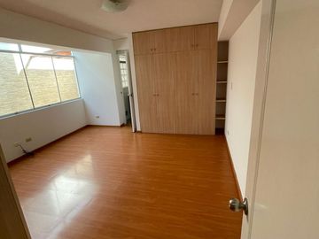 AMPLIO DEPARTAMENTO FLAT 210 M2 EN 1ER PISO MARANGA SAN MIGUEL USD 270,000
