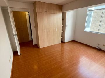 AMPLIO DEPARTAMENTO FLAT 210 M2 EN 1ER PISO MARANGA SAN MIGUEL USD 270,000