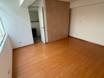 AMPLIO DEPARTAMENTO FLAT 210 M2 EN 1ER PISO MARANGA SAN MIGUEL USD 270,000
