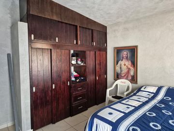 VENTA DE CASA EN BARRIO DE LA CRUZ
