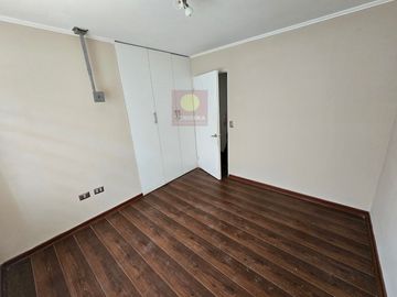 Veridika vende parcela de 5000 m2 con casa de 139m2.