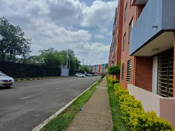 VENDO APARTAMENTO QUINTO PISO PORTAL DE JAMUNDI