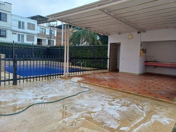 VENDO APARTAMENTO QUINTO PISO PORTAL DE JAMUNDI