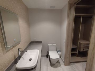 Suite en Venta Av. Republica de El Salvador