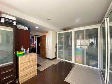 4 bed family home with private pool for sale in Hang Dong