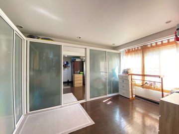 4 bed family home with private pool for sale in Hang Dong
