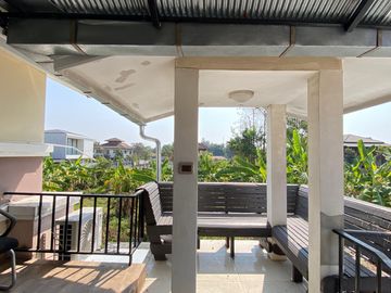 4 bed family home with private pool for sale in Hang Dong