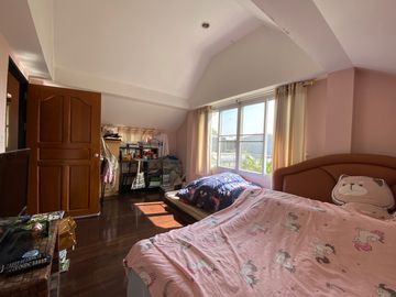 4 bed family home with private pool for sale in Hang Dong