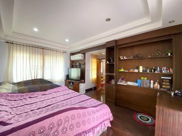 4 bed family home with private pool for sale in Hang Dong