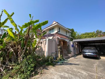 4 bed family home with private pool for sale in Hang Dong