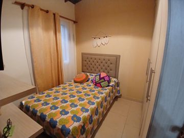 Venta hermoso Apartamento 2do piso en Navarra ( Bello )