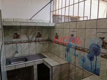 CASA EN VENTA EN UNIDAD VECINAL - ICA