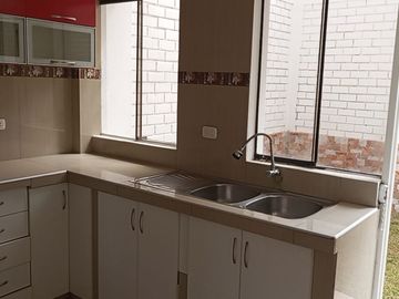 Casa en Alquiler en Urb. Jardines de Santa Rosa, Chiclayo